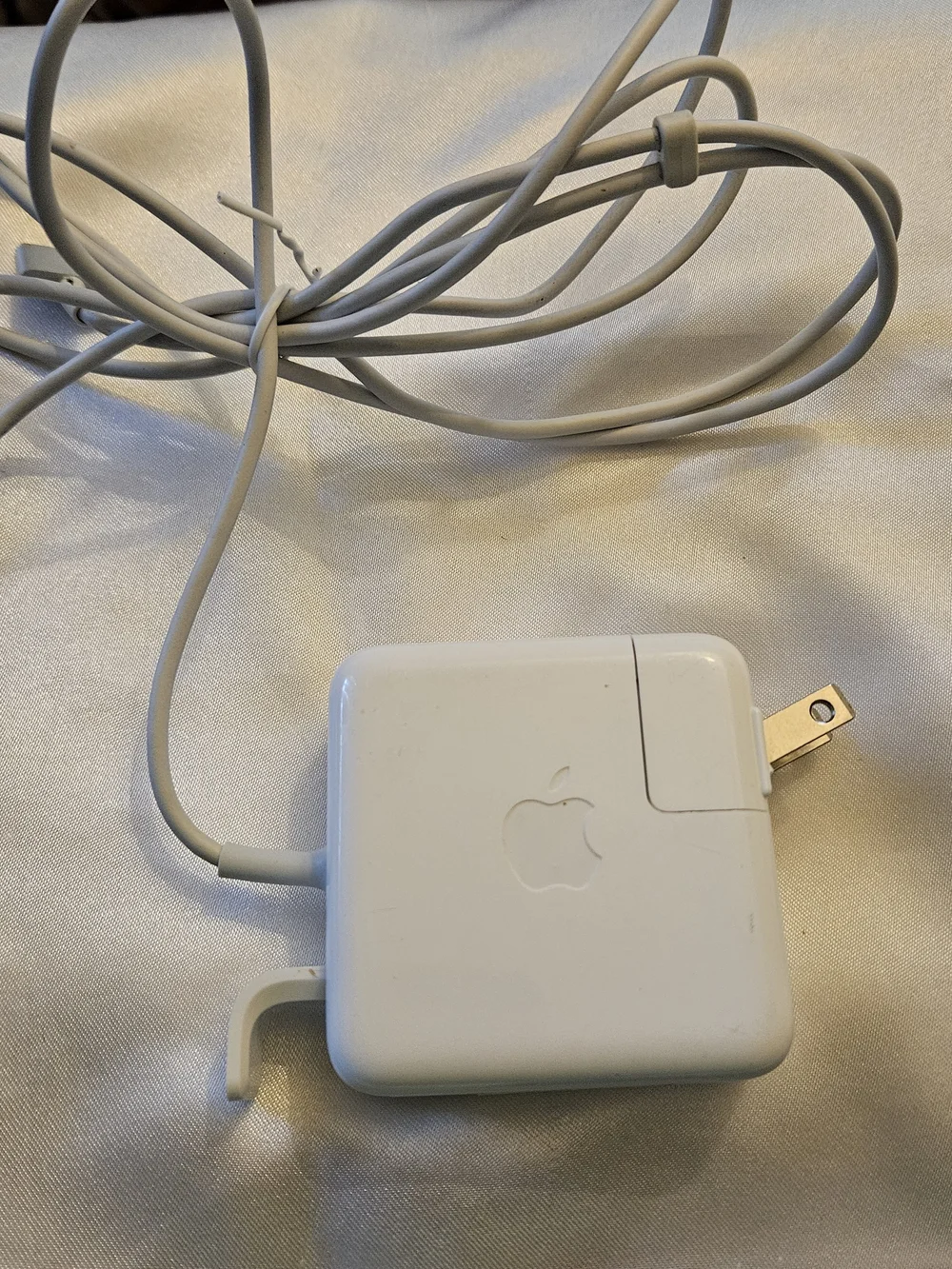 Apple MagSafe Power Adapter White